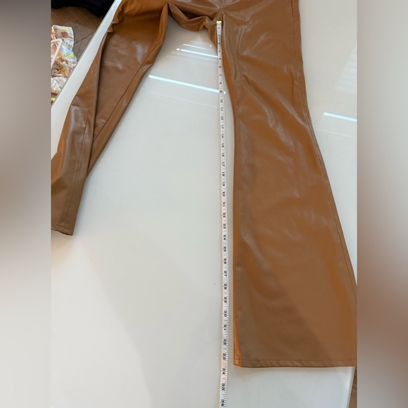Veronica Beard Beverly Flared Faux Leather Jeans – brown camel  – Size 6- NWT - Picture 14 of 14